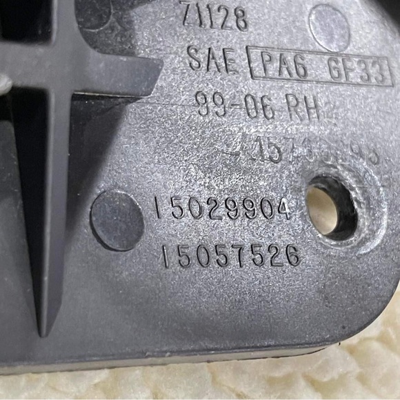 Chev Silverado Tahoe GMC Sierra Yukon Interior Door Handle 15029904  15057526 - Picture 15 of 15